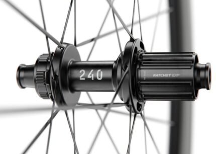DT Swiss ARC 1400 DICUT 85 Vorderrad - 28" | Carbon | Clincher | Centerlock - 12x100mm