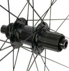ZIPP 303 S Carbon Hinterrad - Tubeless - Centerlock - 12x142mm - Shimano/SRAM 10/11-fach - schwarz